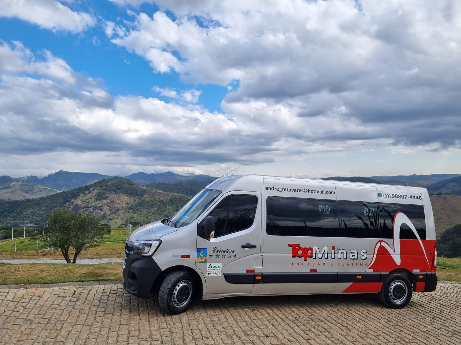 Van Renault Master 15 lugares